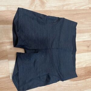 Outdoor voices gray biker shorts.